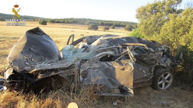 Vehículo siniestrado tras el accidente.