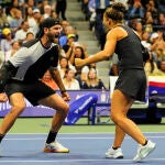 Vavassori y Errani celebran su victoria en la final de dobles mixto del US Open