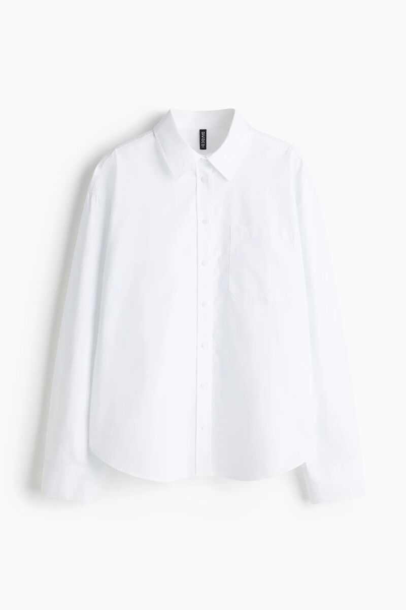 Camisa blanca.