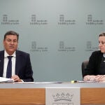 Carlos Fernández Carriedo e Isabel Blanco en la rueda de prensa del Consejo de Gobierno