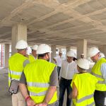 Juan Giner ha visitado un edificio de VPP en construcción en Fuente de San Luis 