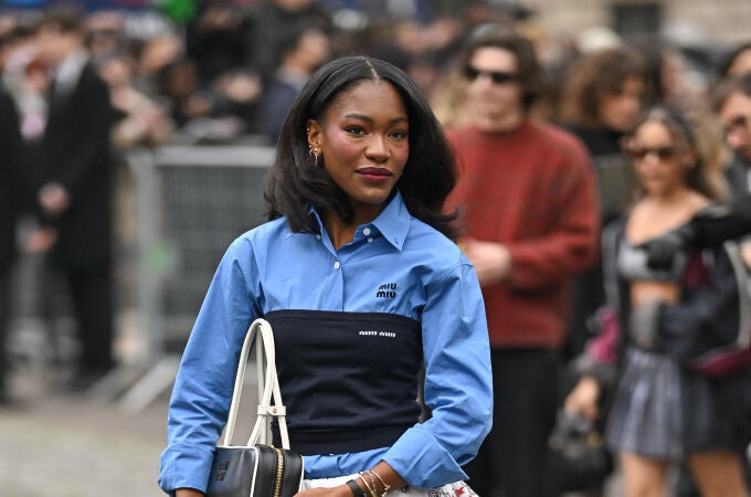 Celebrity en la Semana de la Moda de París.