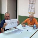 El concejal de Urbanismo y Vivienda, José Ignacio Zarandona, se reúne con los vecinos