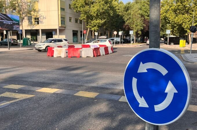 Pinto.- Habilitan una rotonda provisional en el cruce de Antonio López con María Blanchard para mejorar la seguridad