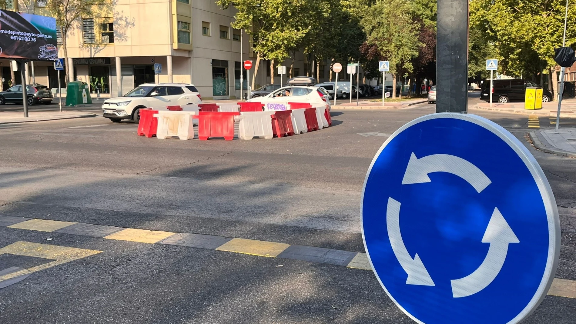 Habilitan una rotonda provisional en el cruce de Antonio López con María Blanchard para mejorar la seguridad REMITIDA / HANDOUT por AYUNTAMIENTO DE PINTO Fotografía remitida a medios de comunicación exclusivamente para ilustrar la noticia a la que hace referencia la imagen, y citando la procedencia de la imagen en la firma 22/08/2025