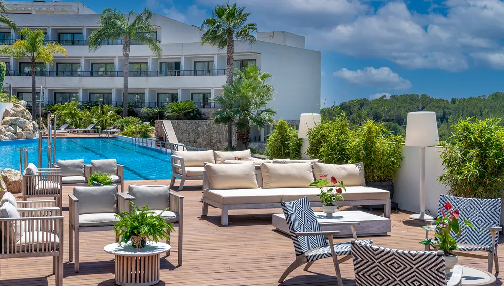 Piscina exterior Eurostars Sitges