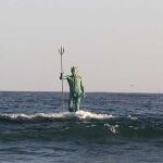El dios del mar vive en España: Neptuno reina y custodia esta playa española