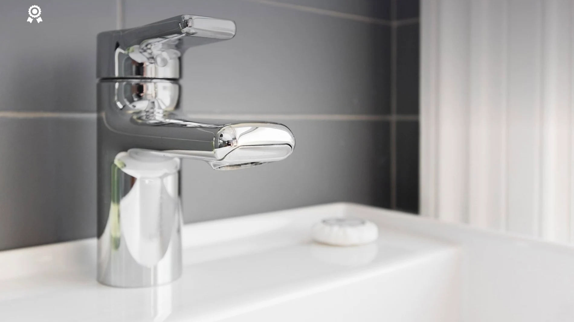 Sucesos.- Una avería en la tubería principal que abastece a Santander afecta al suministro de agua de varias zonas