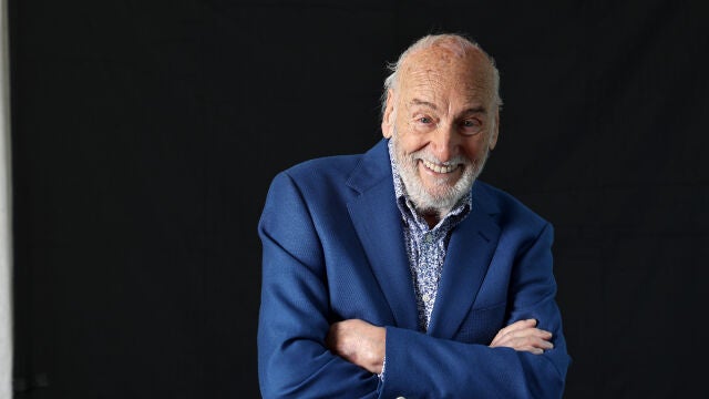 Héctor Alterio: «Tengo 95 años y todavía puedo trabajar en lo que me enriquece, el teatro» 