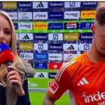 Le meten cuatro goles, cambia su camiseta con un rival y la reportera le pregunta por el triunfo