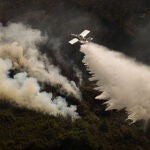 El incendio de Avión es uno de los dos todavía activos en Galicia. 