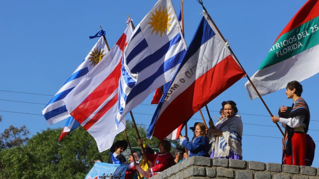 Uruguay conmemora el Bicentenario en la histórica Piedra Alta en Florida
