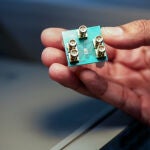 Imagen del microchip de mínimo consumo desarrollado