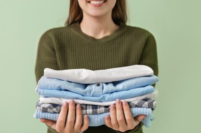 Más rápido que la secadora: cómo funciona el truco japonés para lavar la ropa y tenerla seca en tiempo récord
