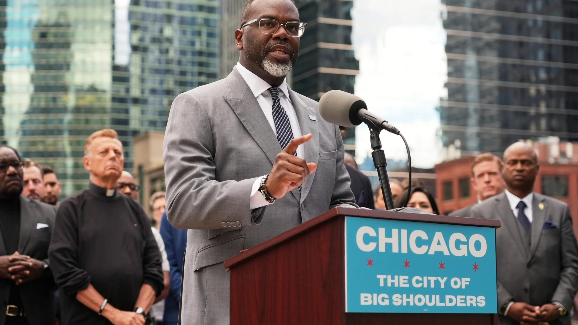 Chicago Mayor Brandon Johnson speaks during a news conference at River Point Park, Monday, August. 25, 2025, in Chicago. (AP Photo/Nam Y. Huh)