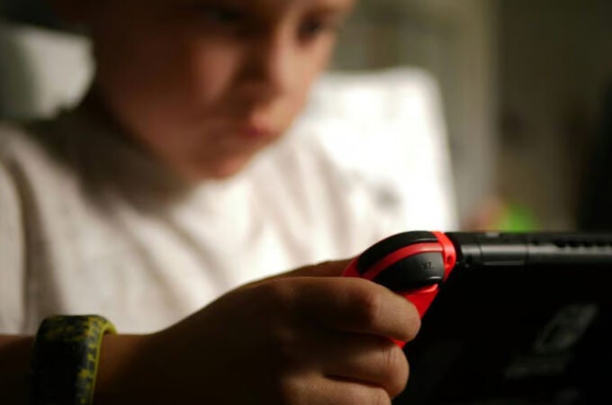 ¿Qué es el Código PEGI? La guía que enseña a niños y padres a jugar de forma segura