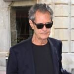 Ramón Arcusa, devastado en el último adiós a la otra mitad del Dúo Dinámico, Manolo de la Calva: "Ha sido terrible"
