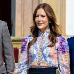 Mary de Dinamarca con look estampado.