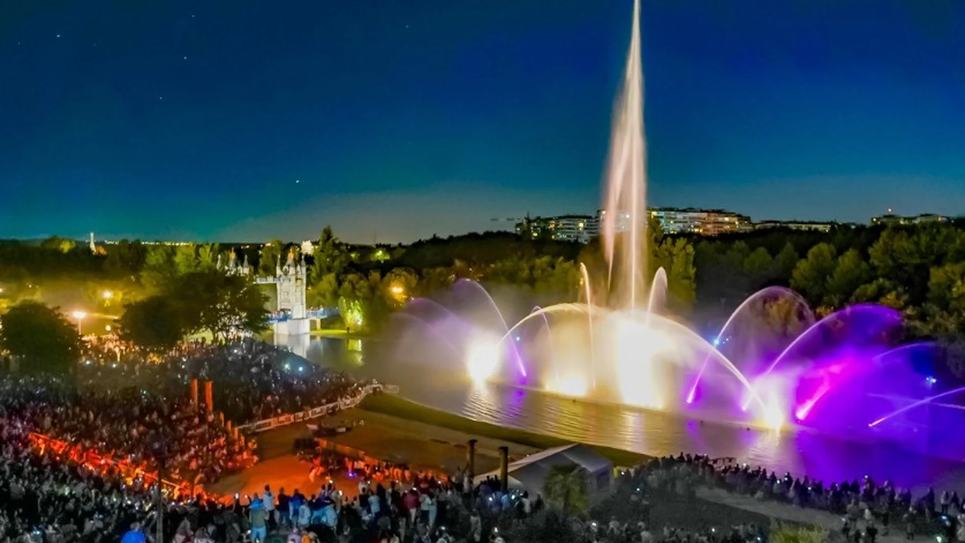 El espectáculo Fuente del Parque Europa