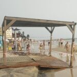 Daños en una pasarela de una playa