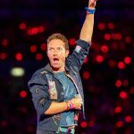 Chris Martin aborda al fin la infidelidad viral del concierto de Coldplay