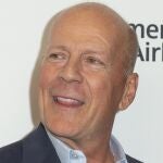 La mujer de Bruce Willis actualiza el estado del actor: "Su cerebro le está fallando. Está perdiendo el habla"