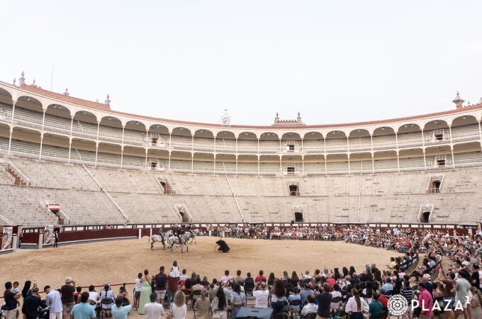 El rejoneo conquista a familias y aficionados en Las Ventas