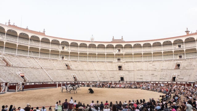 El rejoneo conquista a familias y aficionados en Las Ventas