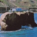 La casa más fotografiada de España: en una roca, rodeada de mar… y hoy enterrada