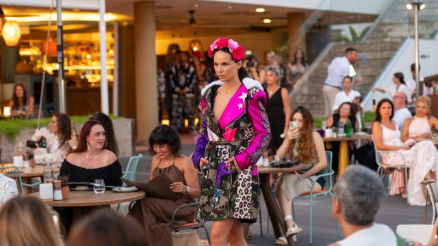Ibiza vuelve a brillar con la moda en 7 Pines