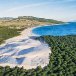Playa de Bolonia, la playa de España que deslumbra por su belleza natural, según la IA