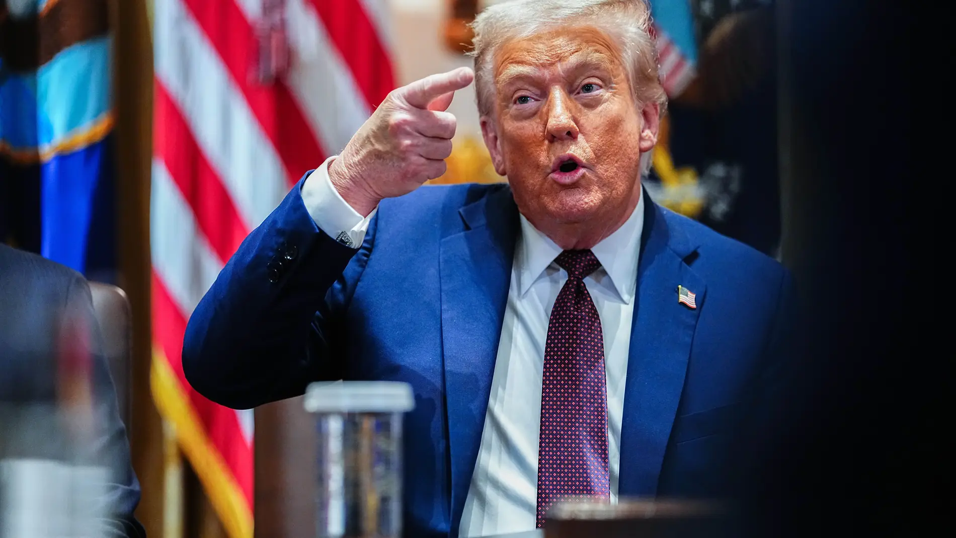 August 26, 2025, Washington, District Of Columbia, USA: United States President Donald J Trump answers a reporterâ€s question as he chairs a Cabinet meeting in the Cabinet Room of the White House in Washington, DC, USA, on Tuesday, August 26, 2025 Europa Press/Contacto/Aaron Schwartz - Pool via CN 26/08/2025 ONLY FOR USE IN SPAIN
