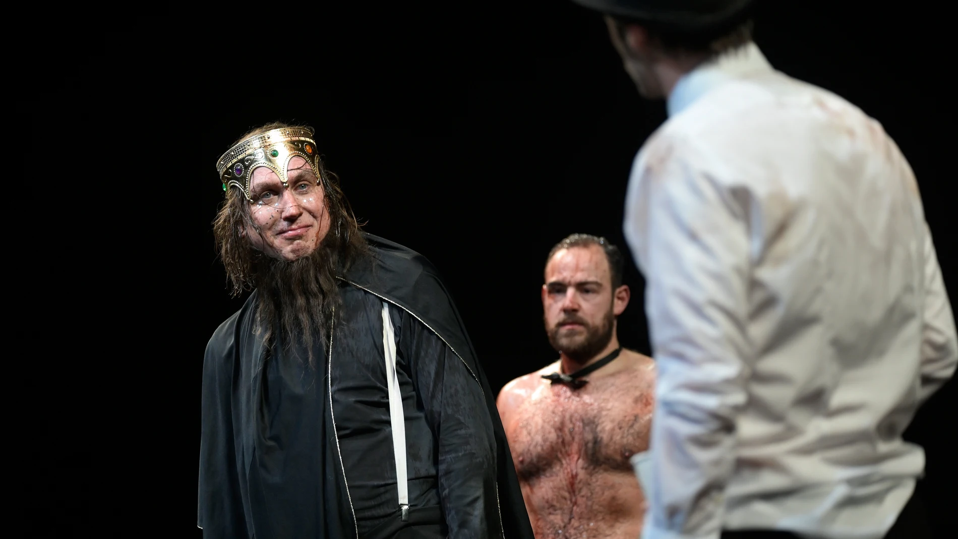 (Foto de ARCHIVO) Momento del 'Hamlet' de Thomas Ostermeier REMITIDA / HANDOUT por THOMAS AURIN - TEMPORADA ALTA Fotografía remitida a medios de comunicación exclusivamente para ilustrar la noticia a la que hace referencia la imagen, y citando la procedencia de la imagen en la firma 16/02/2022