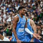 Baloncesto/Eurobasket.- (Crónica) Giannis Antetokounmpo eleva a Grecia contra Italia en el grupo de España