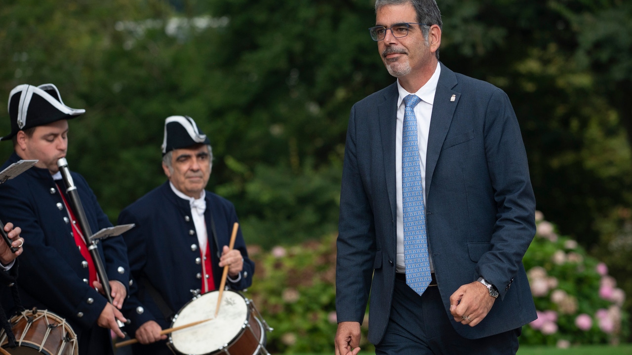 Quién es Eneko Goia, el alcalde de San Sebastián que ha dimitido tras más de diez años en el cargo