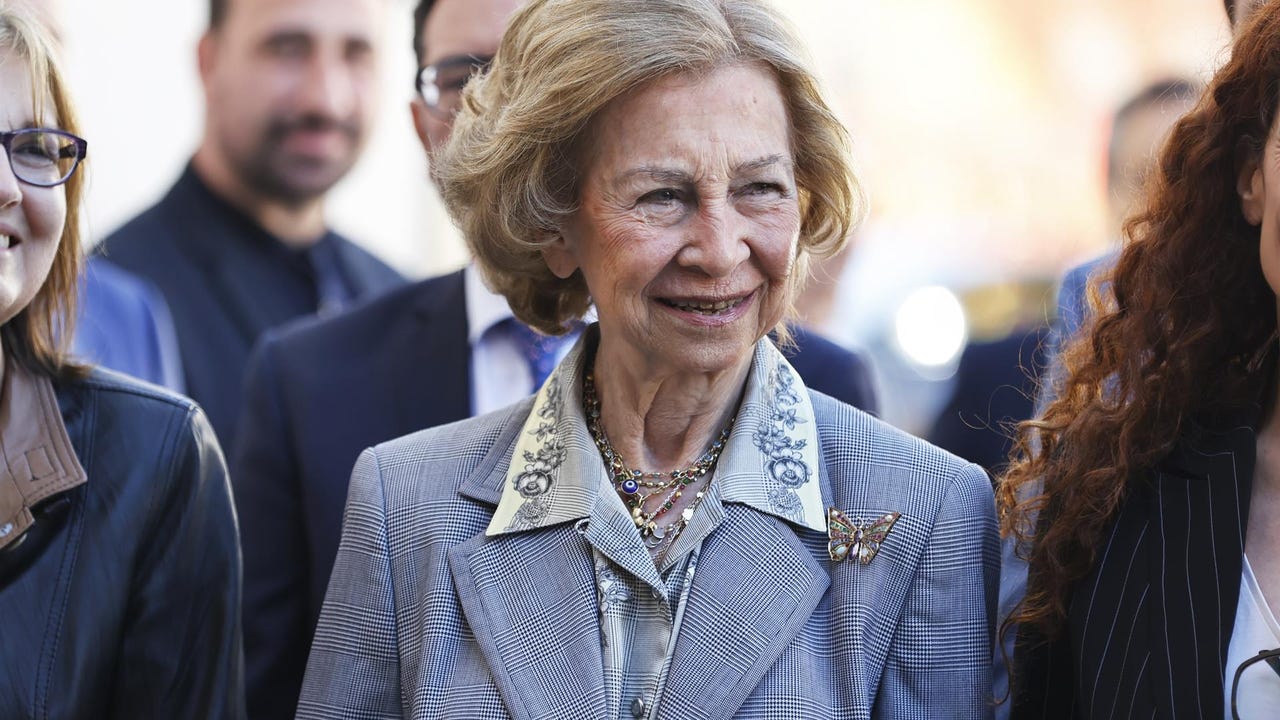 La Reina Sofía amadrina la botadura de la fragata española más moderna, la F-111 Bonifaz