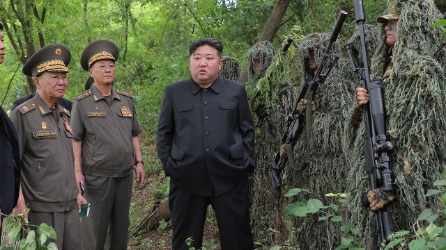 North Korean leader Kim Jong Un visits special operation training base