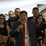 México.- Dos senadores mexicanos se enfrentan a golpes al término de una sesión parlamentaria