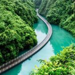 Un puente tan bonito como peligroso arrasa en Instagram: "No todos los conductores son capaces de cruzarlo"