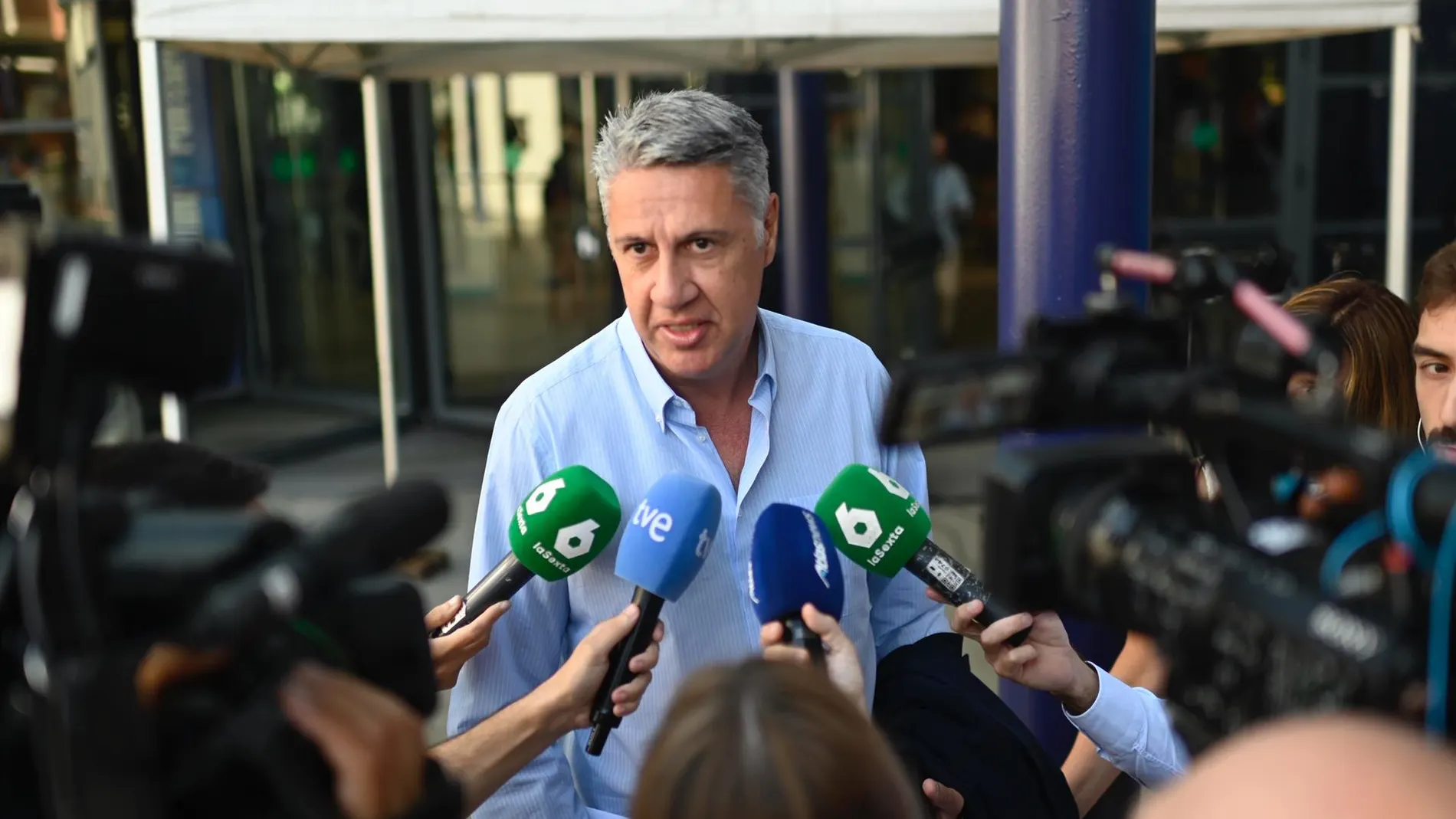Albiol pide reunirse con Sánchez tras un asesinato en un edificio ocupado de Badalona (Barcelona)