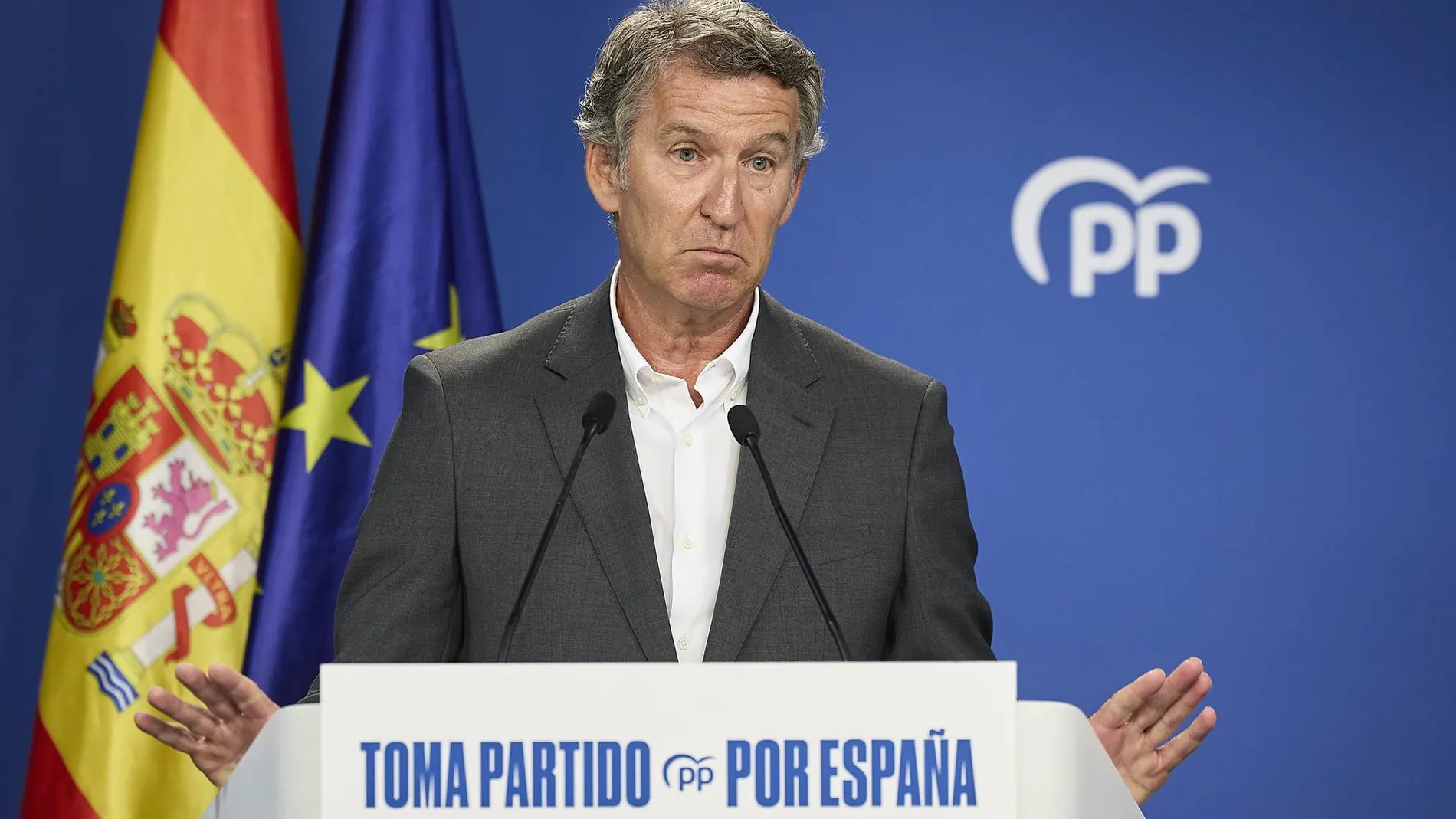 Feijóo reclama "una política exterior seria" y acusa al Gobierno de "conchabar con la dictadura" de Venezuela