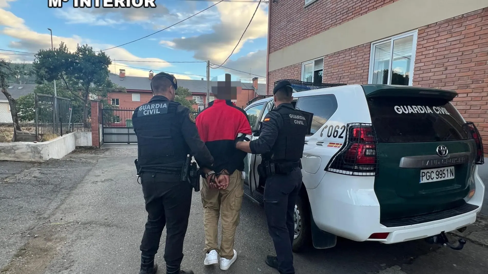 La Guardia Civil detiene al joven de 20 años como presunto autor del incendio de Berlanga del Bierzo