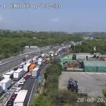 Valencia.- Sucesos.- Heridas ocho personas en un accidente múltiple entre diez coches y un camión en la A7 en Godella