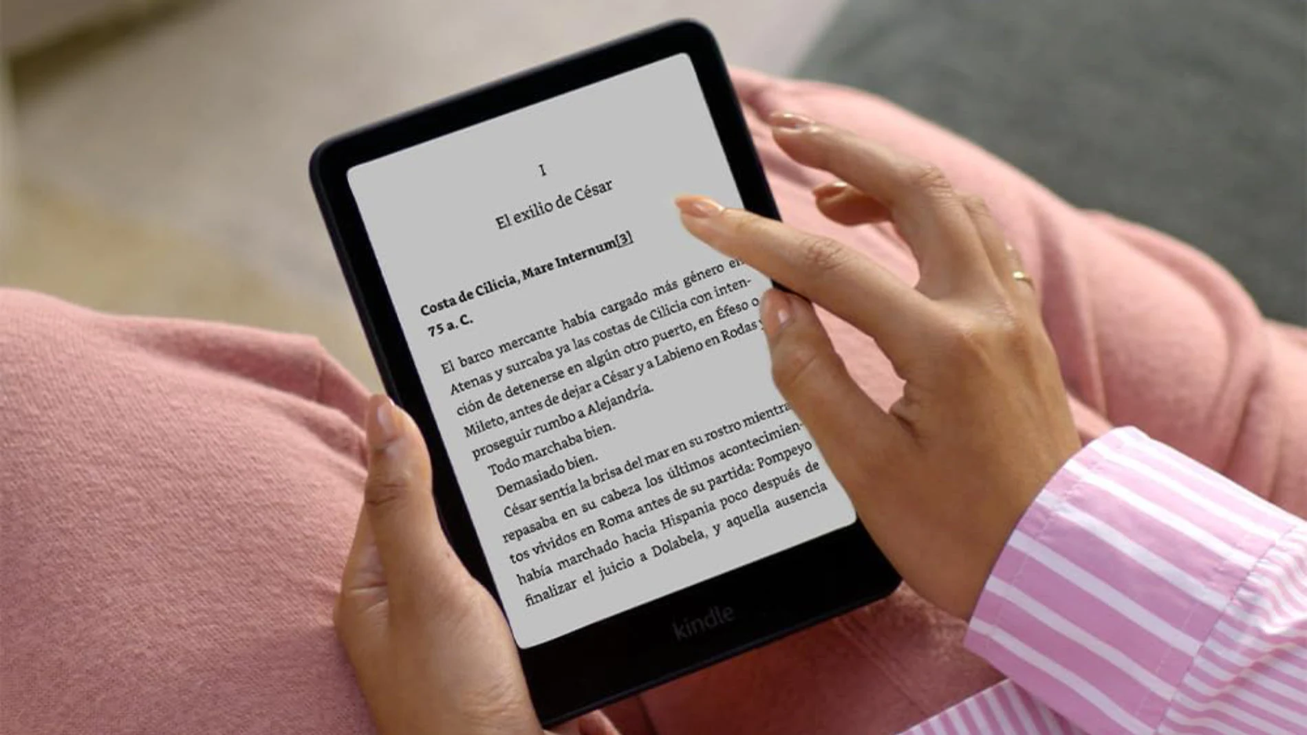 Este Kindle Paperwhite tiene una pantalla de 7 pulgadas sin reflejos