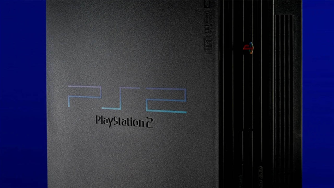 La cadena de ropa Pull & Bear y PlayStation se unen para lanzar una colección basada en PS2