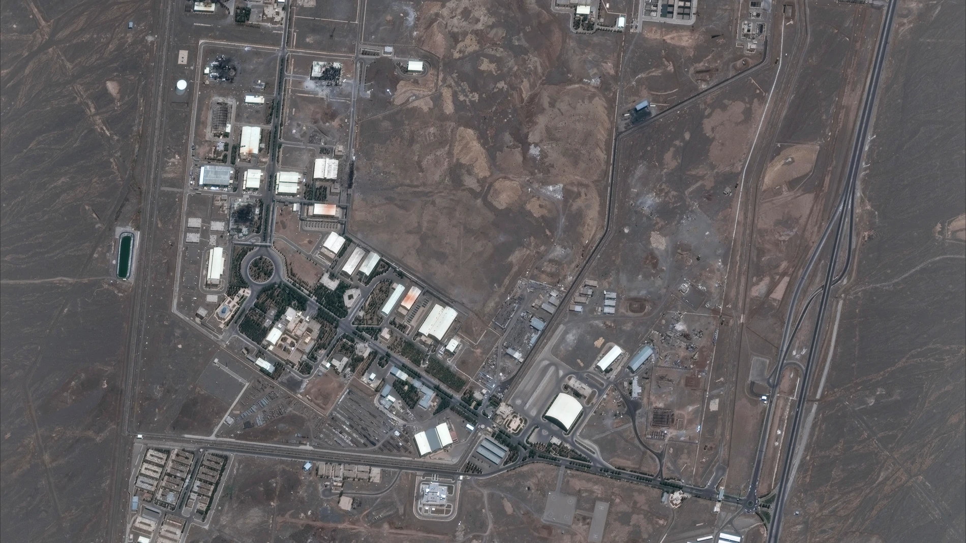 Imagen satelital de la central nuclear iraní de Natanz