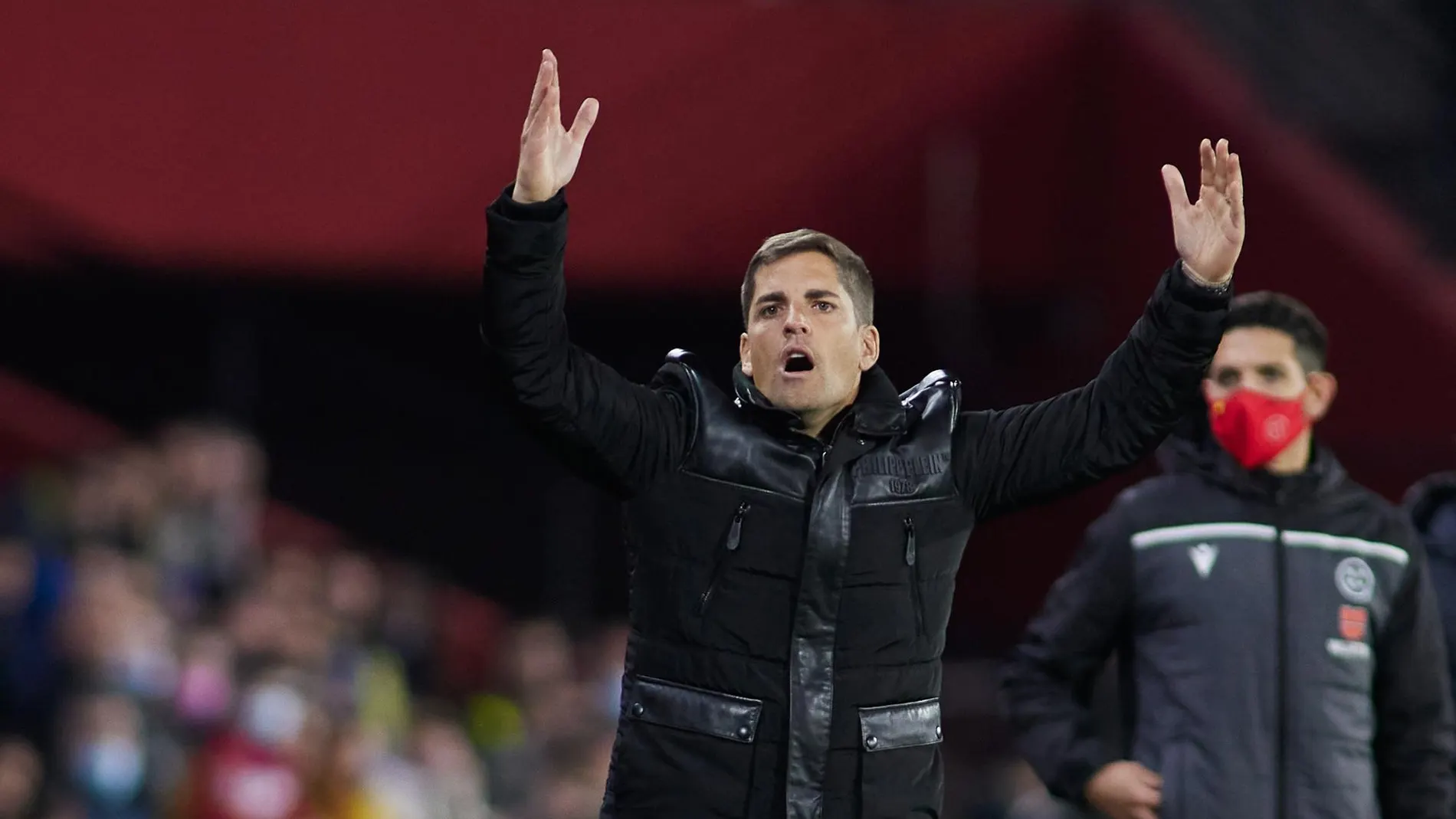 Fútbol.- El entrenador español Robert Moreno, trasladado a una clínica tras sentirse mal durante un partido del Sochi