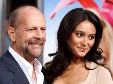 Bruce Willis y Emma Heming Bruce Willis y Emma Heming