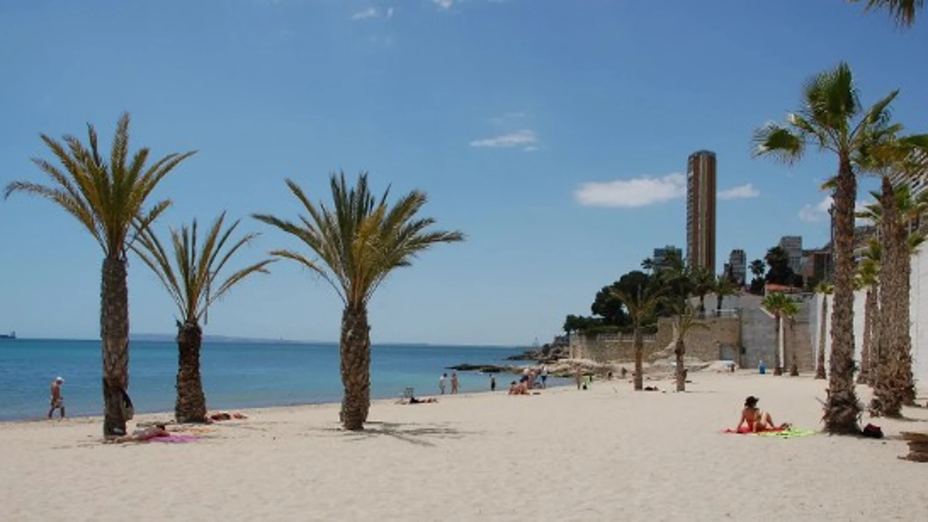 Imagen de la playa de la Albufereta de Alicante