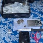 Sucesos.- La Guardia Civil detiene a dos personas y desmantela un punto de venta de droga en Colmenar Viejo